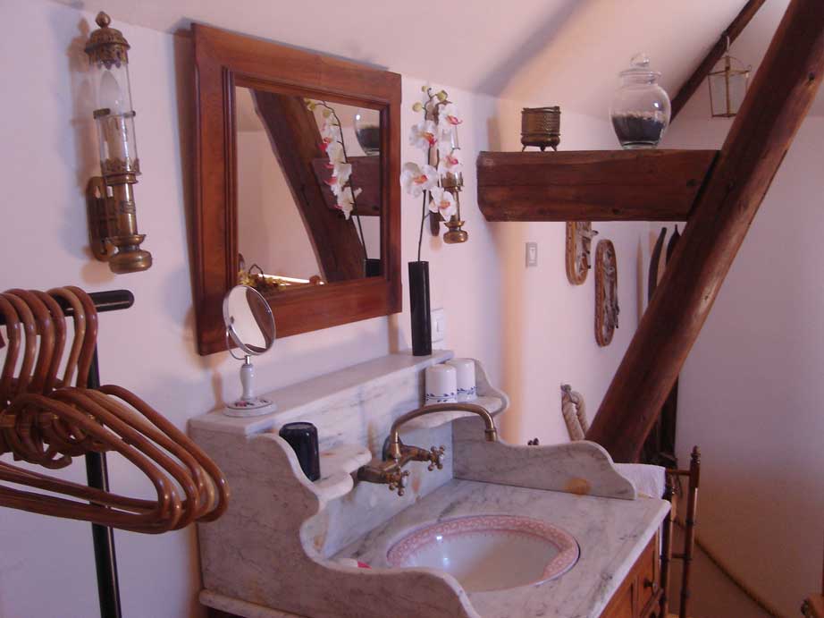 le lavabo du gîte Tourenne